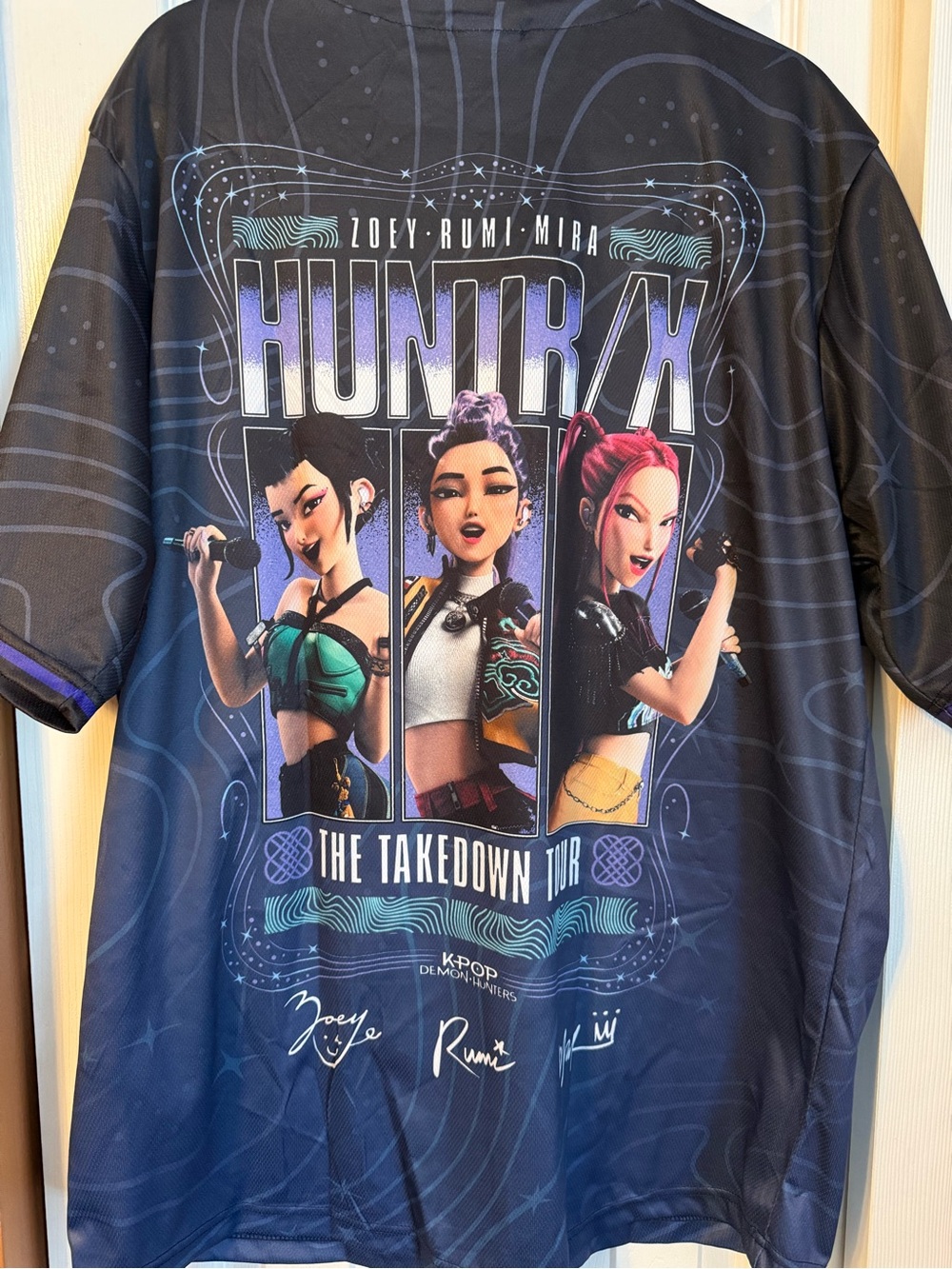 KPop Demon Hunters- HUNTRIX The Takedown Tour Graphic Jersey - Mets Blue
